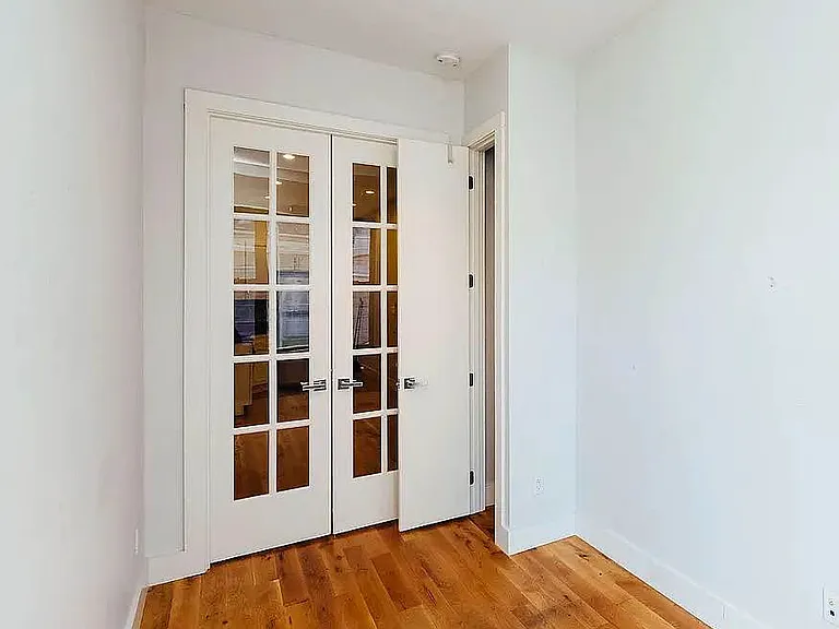 182 Suydam St #2R — Photo 5