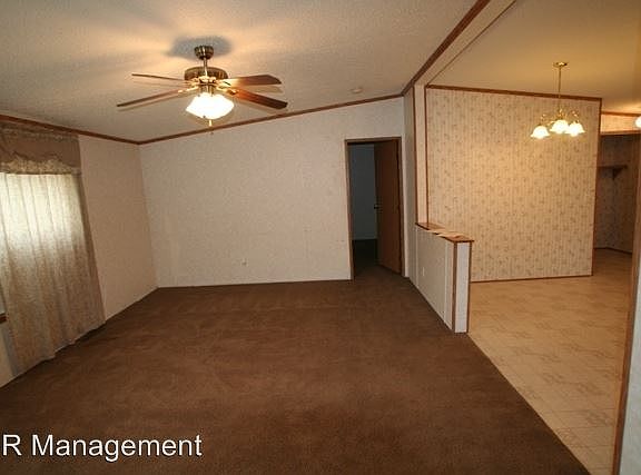 3rd image of 216 White Oak Dr