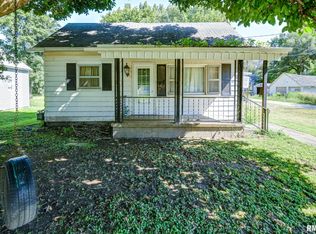 306 W 5th St, Pana, IL 62557