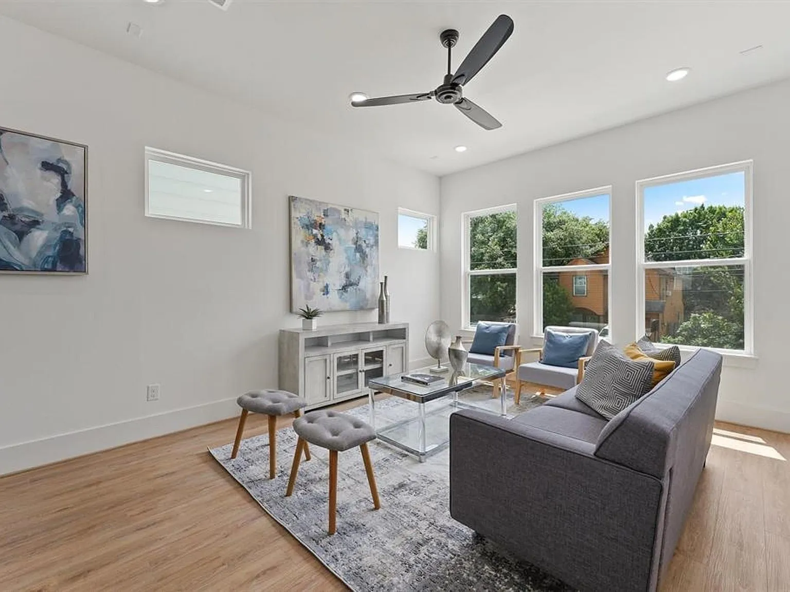 3 bed, 3.5 bath, 1740 sqft, $2,750 — Photo 3