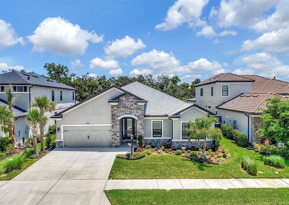 1st image of 9076 Luna Ln