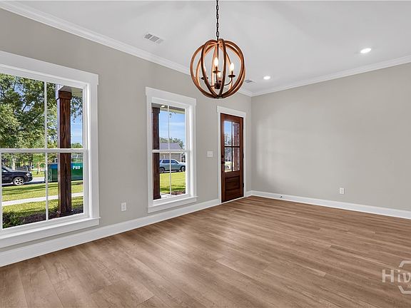 4th image of 31 Grove Hollow Road