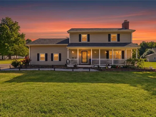 1000 Lakeside Dr, Yorktown, VA 23692