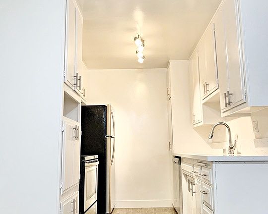 4th image of 13205 Barbara Ann St #8