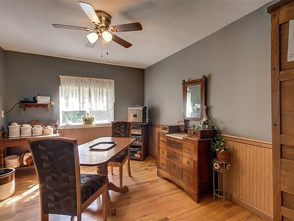 5th image of 9034 Evergreen Dr