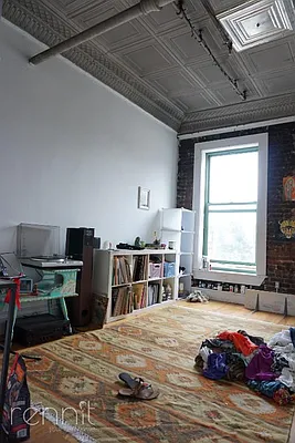 Rented by Rennit Inc. | media 76