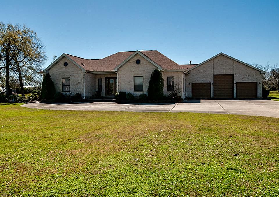 1st image of 9026 N Point Dr