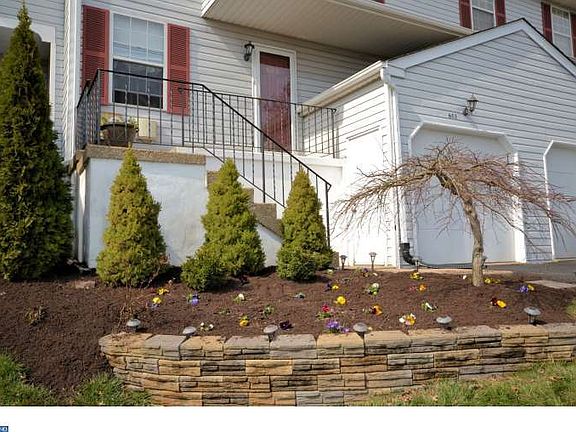 2nd image of 603 Stratford Ct