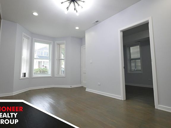 3rd image of 3541 N Damen Ave #1