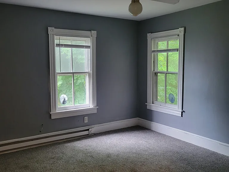 23 Dewey St — Photo 8