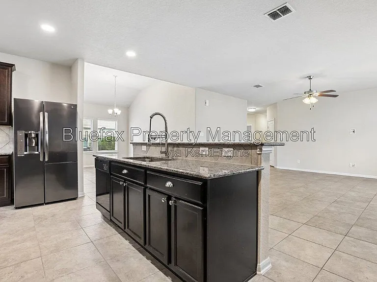 1807 Golden Maple — Photo 16