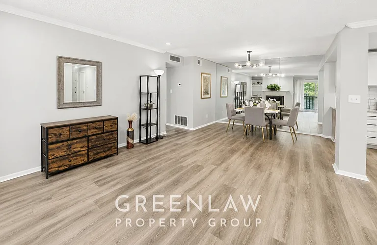 3885 Cedar Cir — Photo 4