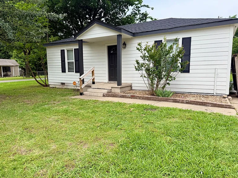 602 Tiffin Ave — Photo 1
