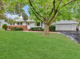 815 Burris Ave, Lake Bluff, IL 60044