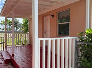 7818 Grand Canal Dr, Miami, FL 33144