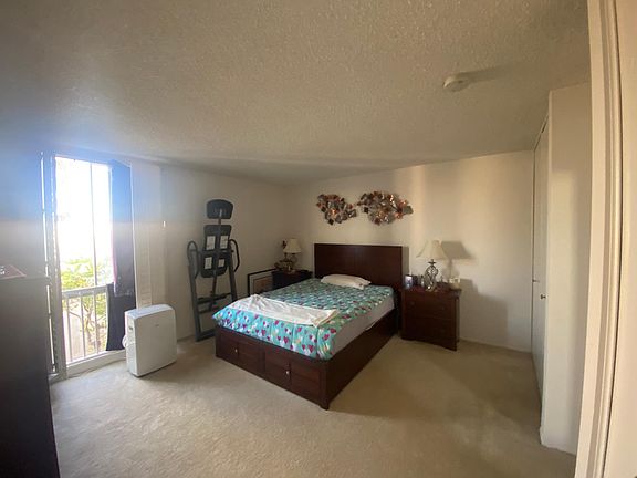 5th image of 6455 La Jolla Blvd #30