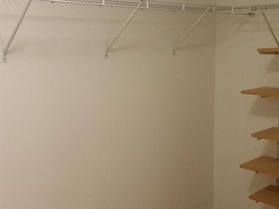 Master WALK-IN closet