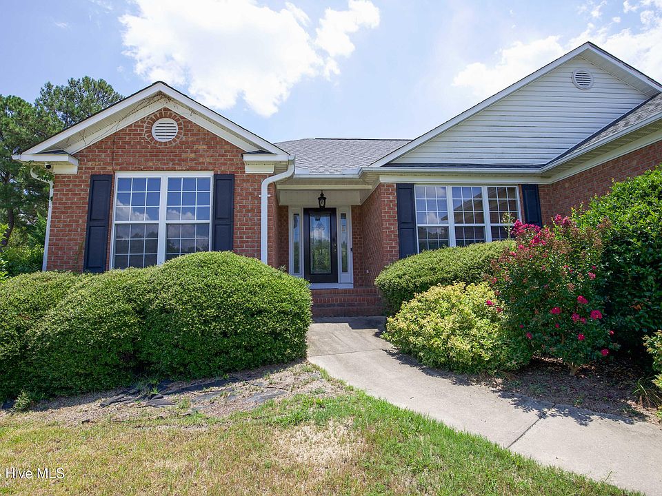 1st image of 340 Queens Cove Way
