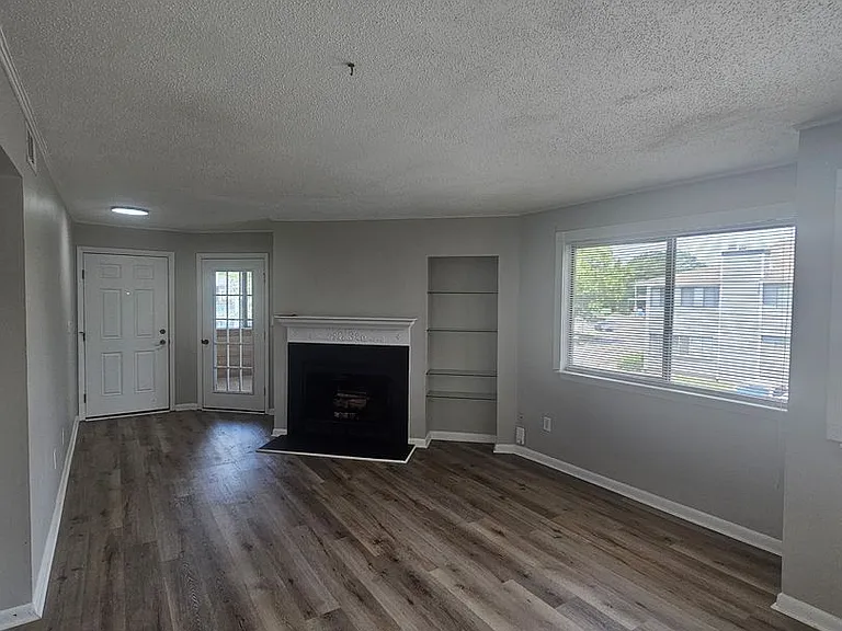 526 Glenn Regis Way — Photo 35