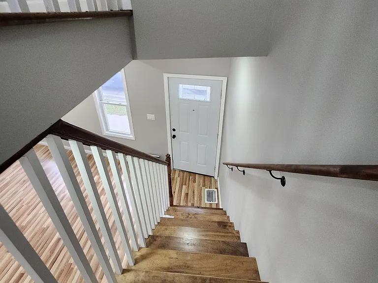 578 N Main St — Photo 10