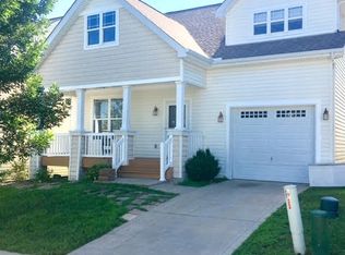 209 Montclair Tower Dr, Saint Charles, MO