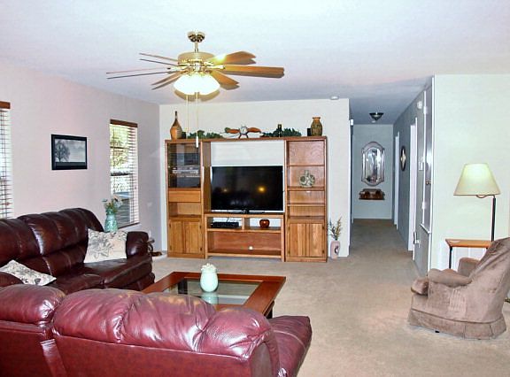 3rd image of 841 S 11th St