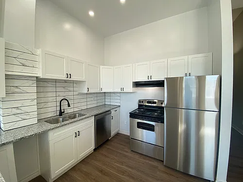 Floor plan Small One Bedroom Apartment