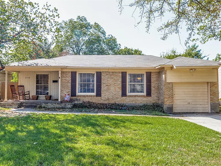 3732 Seguin Dr — Photo 1