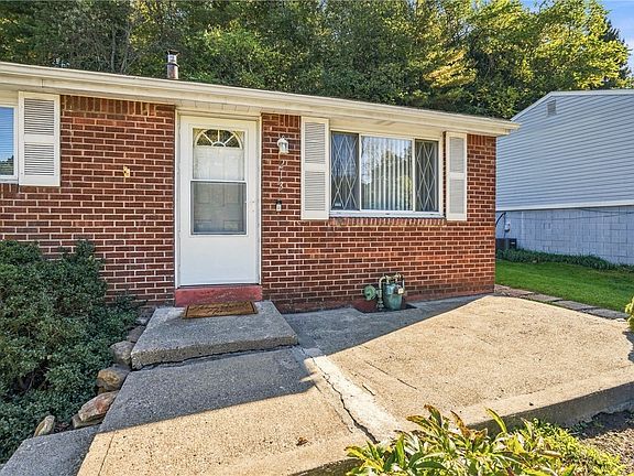 2nd image of 213 Alpine Village Dr