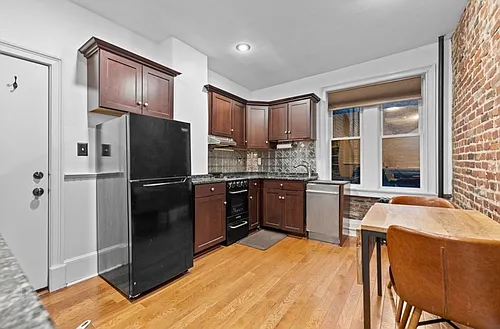 33 Irving St #4 Photo 1