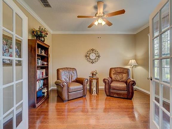4th image of 15635 Hampton Village Dr
