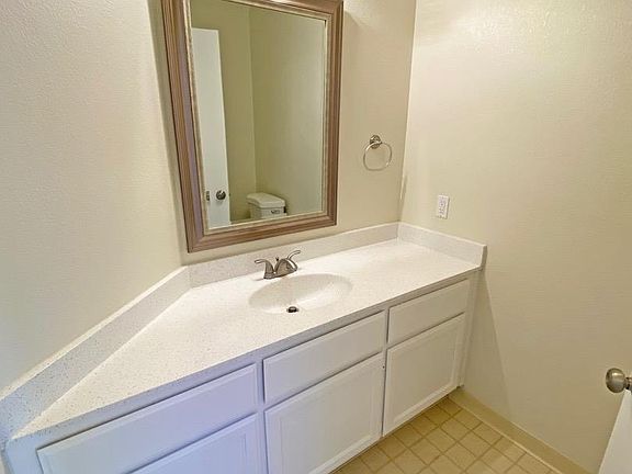 3rd image of 1589 Adolfo Dr