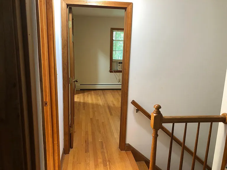 58 Rowley Rd — Photo 32