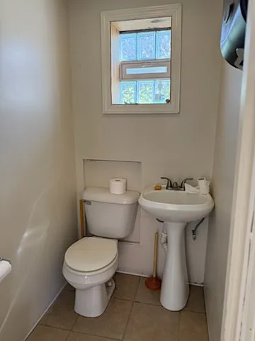 1300 Victoria Ave — Photo 10