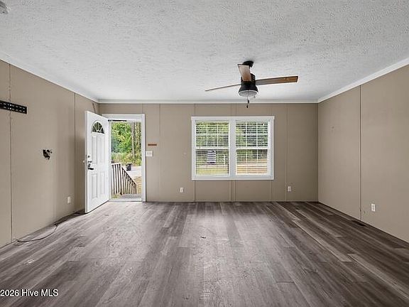 3rd image of 2184 Creekwood Court SW