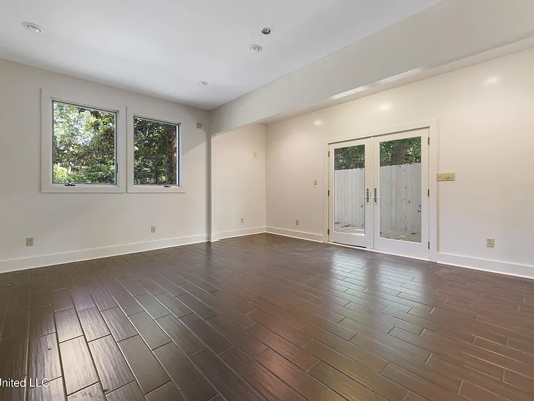1220 Sunset Ave — Photo 13