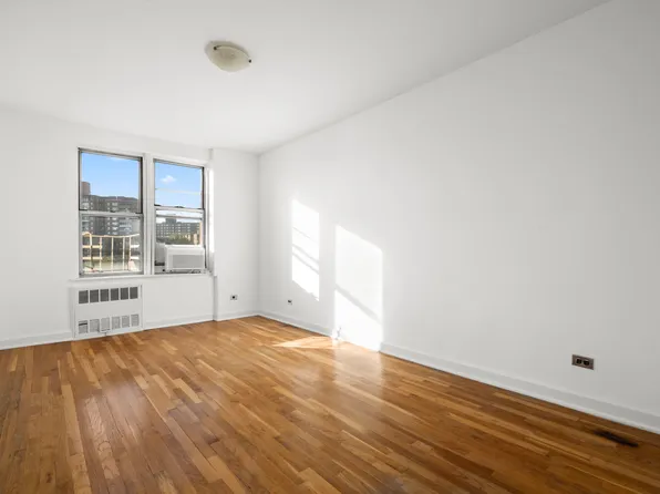 3512 Oxford Avenue image 9 of 11