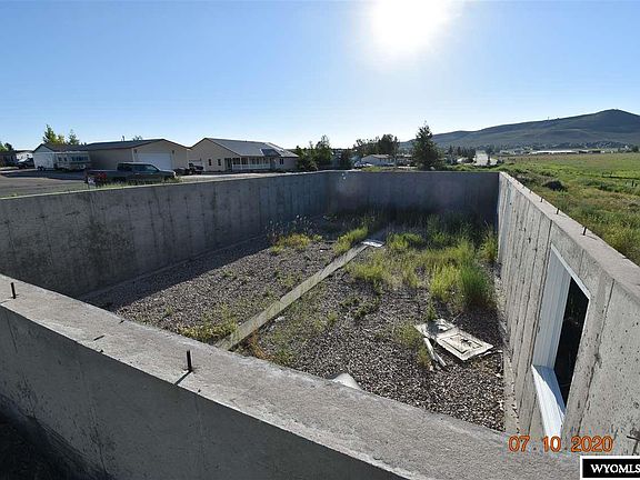 5th image of 317 Arrowhead Dr