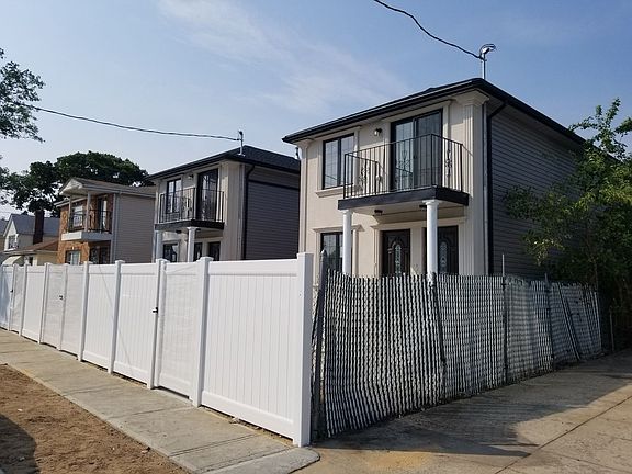 5th image of 11949 Merrill St