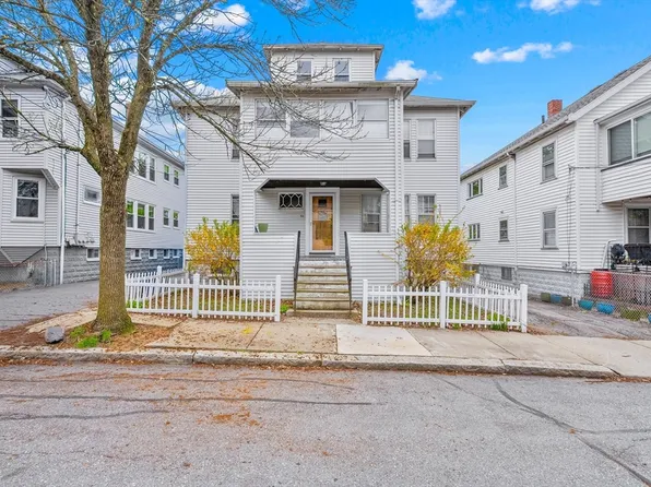 52 Sterling St, Somerville, MA 02144