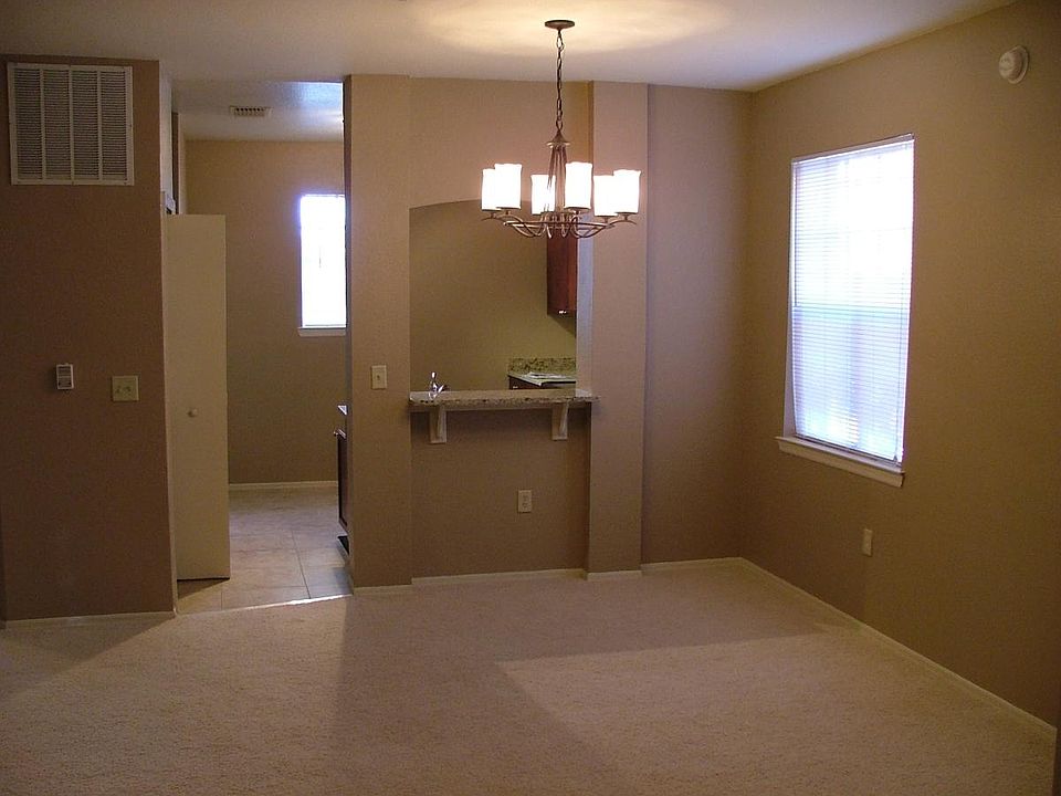 1st image of 122 Vista Verdi 220 Cir