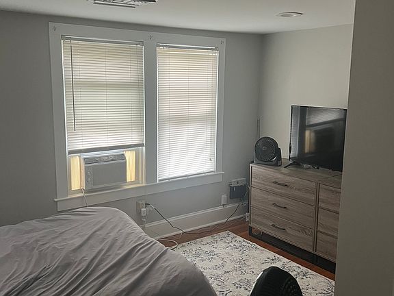 2nd image of 139 Marlborough St #3
