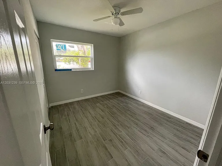 3921 SW 31st Dr — Photo 13