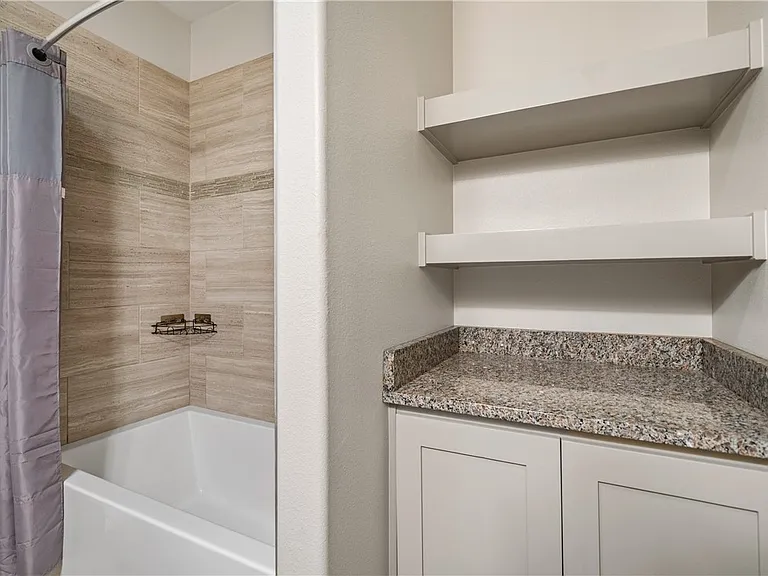 7721 Dove Hollow Dr — Photo 30