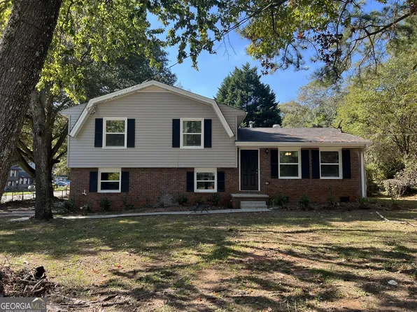 5827 Northspring Dr, Ellenwood, GA 30294