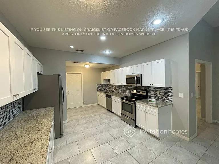 3221 Stevenson St — Photo 9