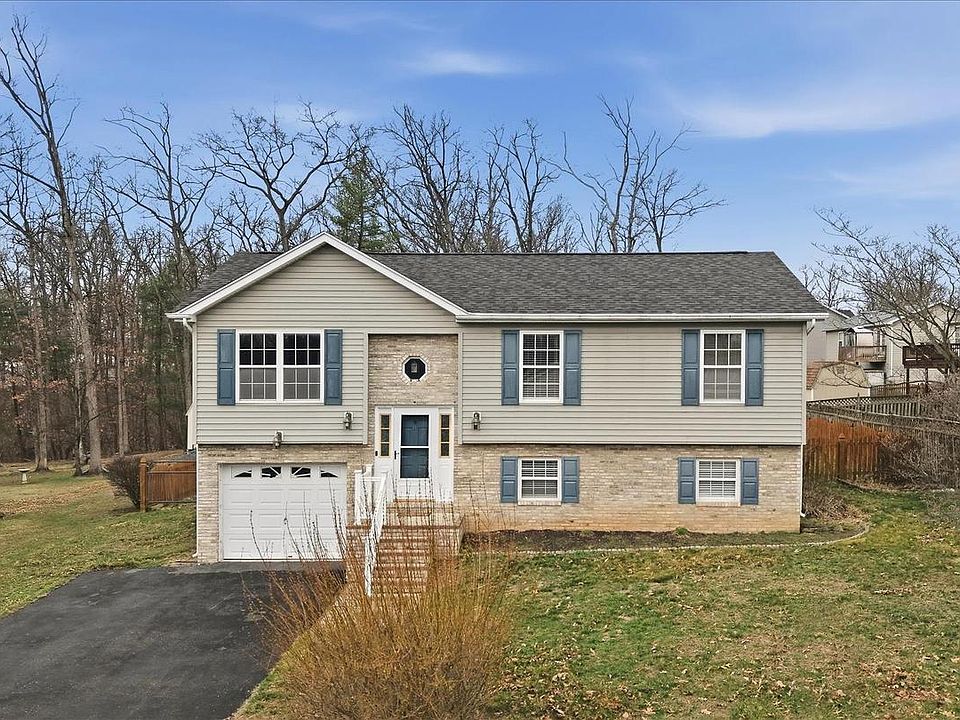 1st image of 206 Scarlet Oak Dr