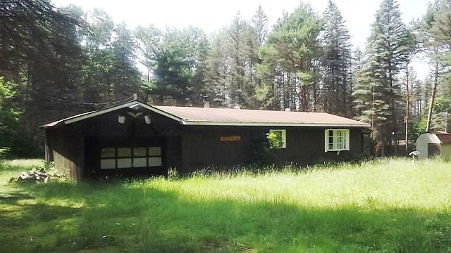 1st image of 521 Carr Ln