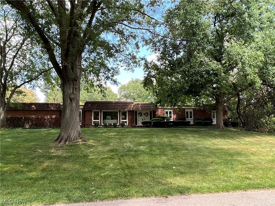 1st image of 1711 Monter Ave