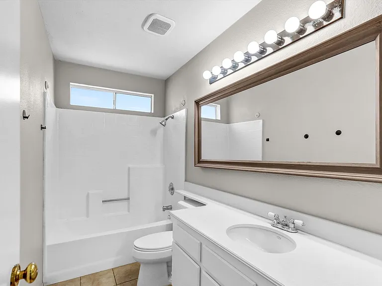 1361 Serena Cir #1 — Photo 21